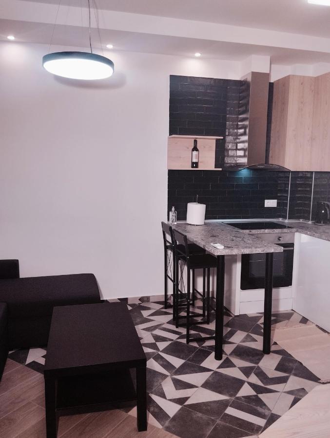 Romeo Isimeriahomz Apartment เทสซาโลนิกิ ภายนอก รูปภาพ