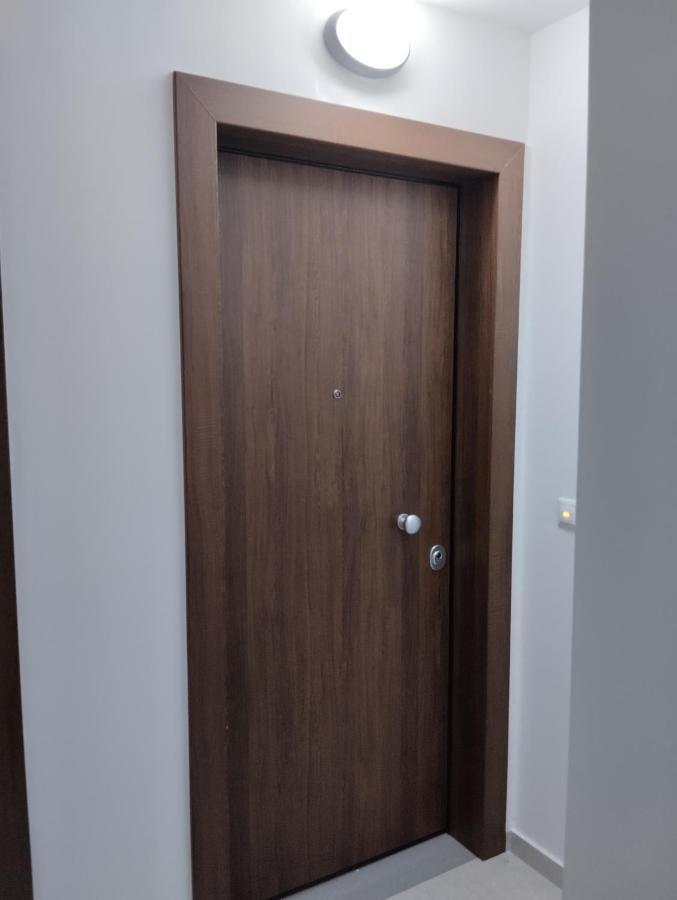 Romeo Isimeriahomz Apartment เทสซาโลนิกิ ภายนอก รูปภาพ